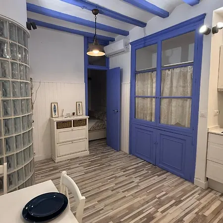 Cosy Next To The Sea Apartment